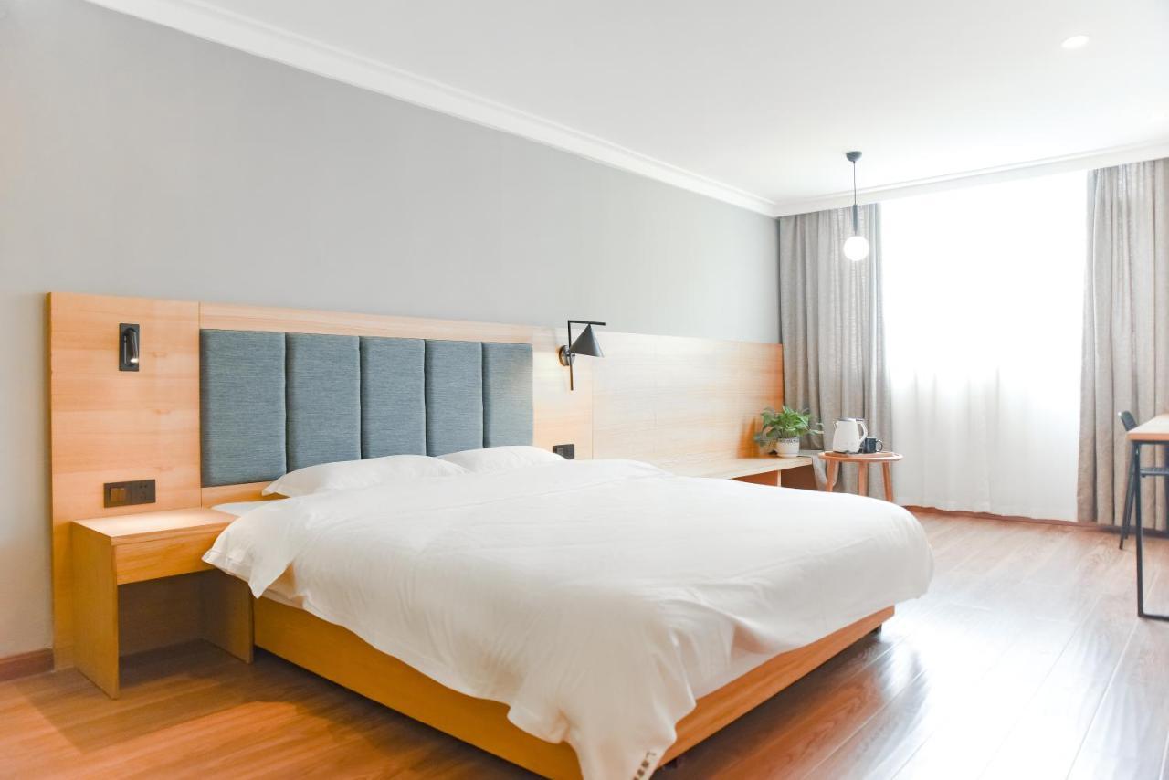 Travel Light Inn Guilin Exterior photo